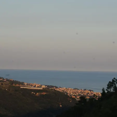 Sixdays 2 Chalet Camporosso (Liguria)