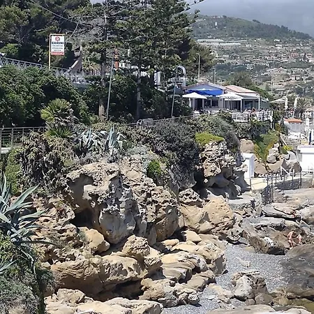 Σαλέ Sixdays 2 *